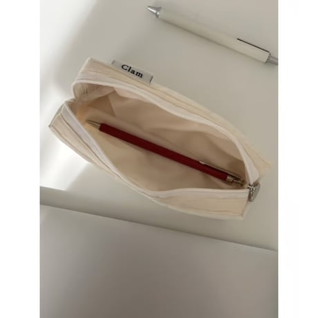 [Clam正規販売店] round pencilcase Quilting cream
