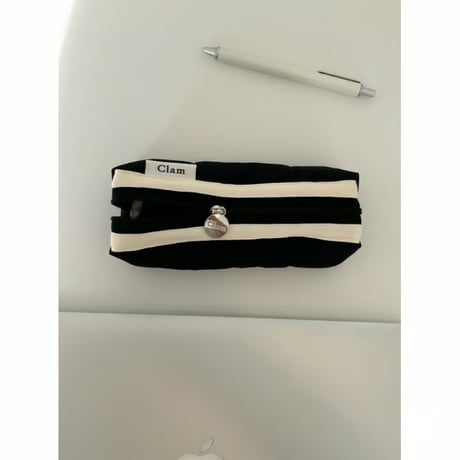 [Clam正規販売店] round pencilcase Quilting black