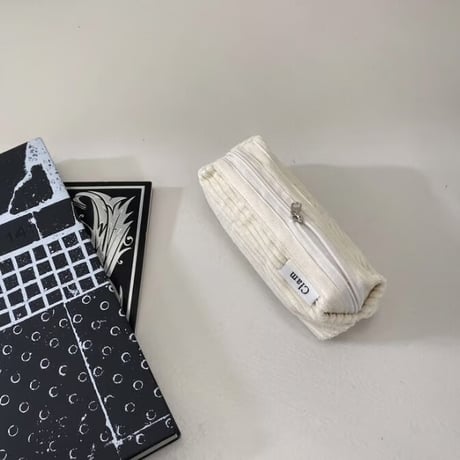 [Clam正規販売店] round pencilcase Corduroy snow