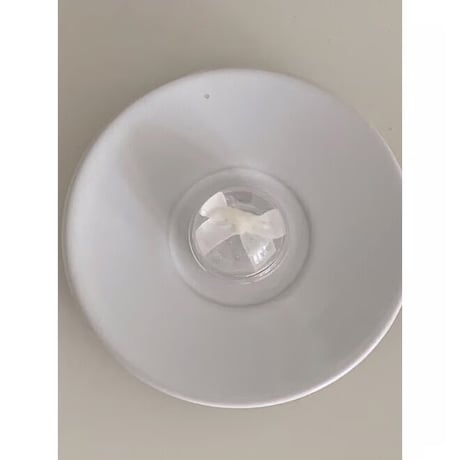 White Ribbon Hemisphere Grip Tok