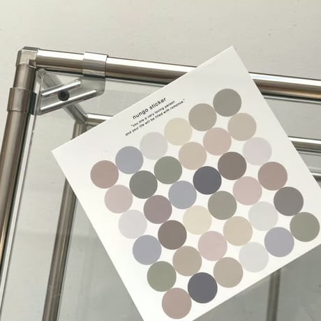 round sticker