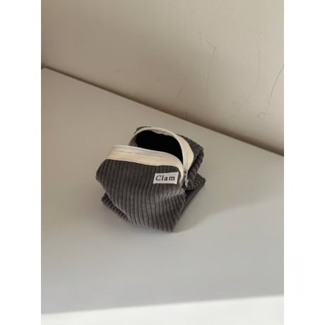 [Clam正規販売店] round pouch Corduroy gray