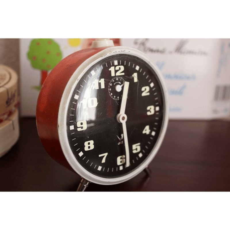 フランスアンティーク カチカチ時を刻むJazの 目覚まし時計 [h012