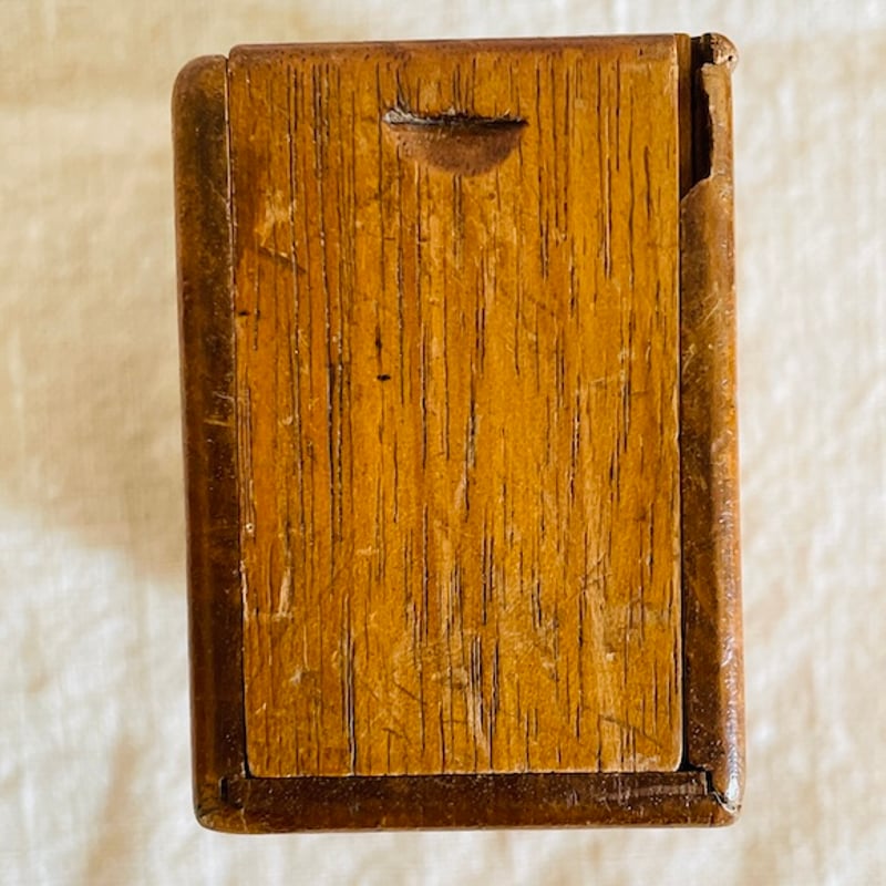 フランス お花の絵が描かれた古い小さな木箱 [a027] | shanachie