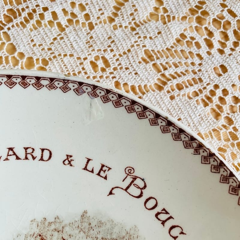 フランスアンティーク ラ・フォンテーヌ「キツネとヤギ」の絵皿 修復済