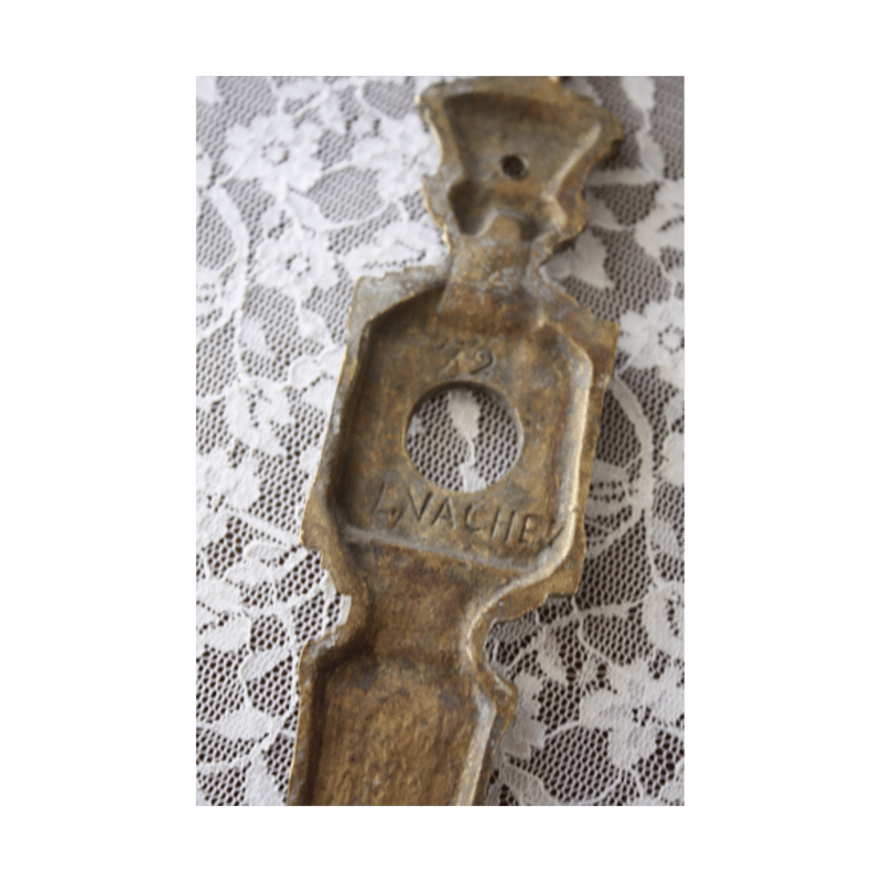 フランスアンティーク 飾りのついた鍵穴プレート [h004] | shanachie