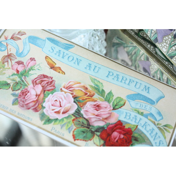 フランスアンティーク♡布花♡Parisラベル付き フランス アンティークサボンラベル 薔薇と蝶々 [la056] | shanachie