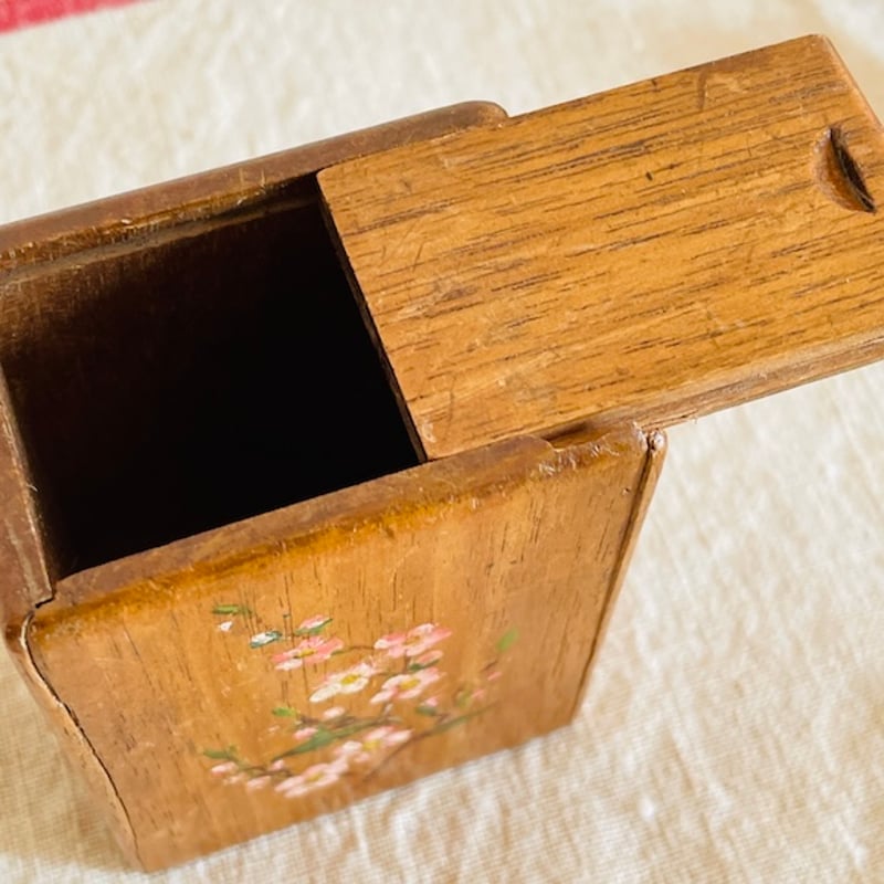 フランス お花の絵が描かれた古い小さな木箱 [a027] | shanachie