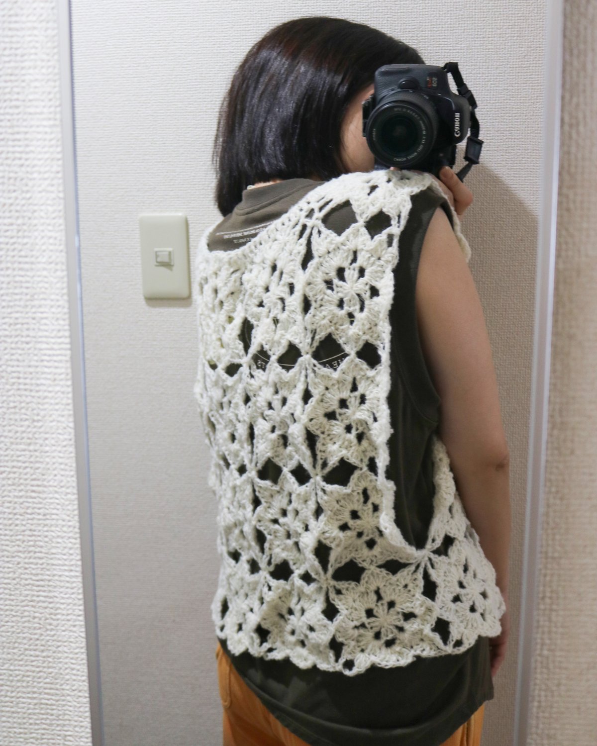 モチーフ編み　ベスト モチーフ編みのVネックベスト前編↓詳細は概要欄チェック - YouTube