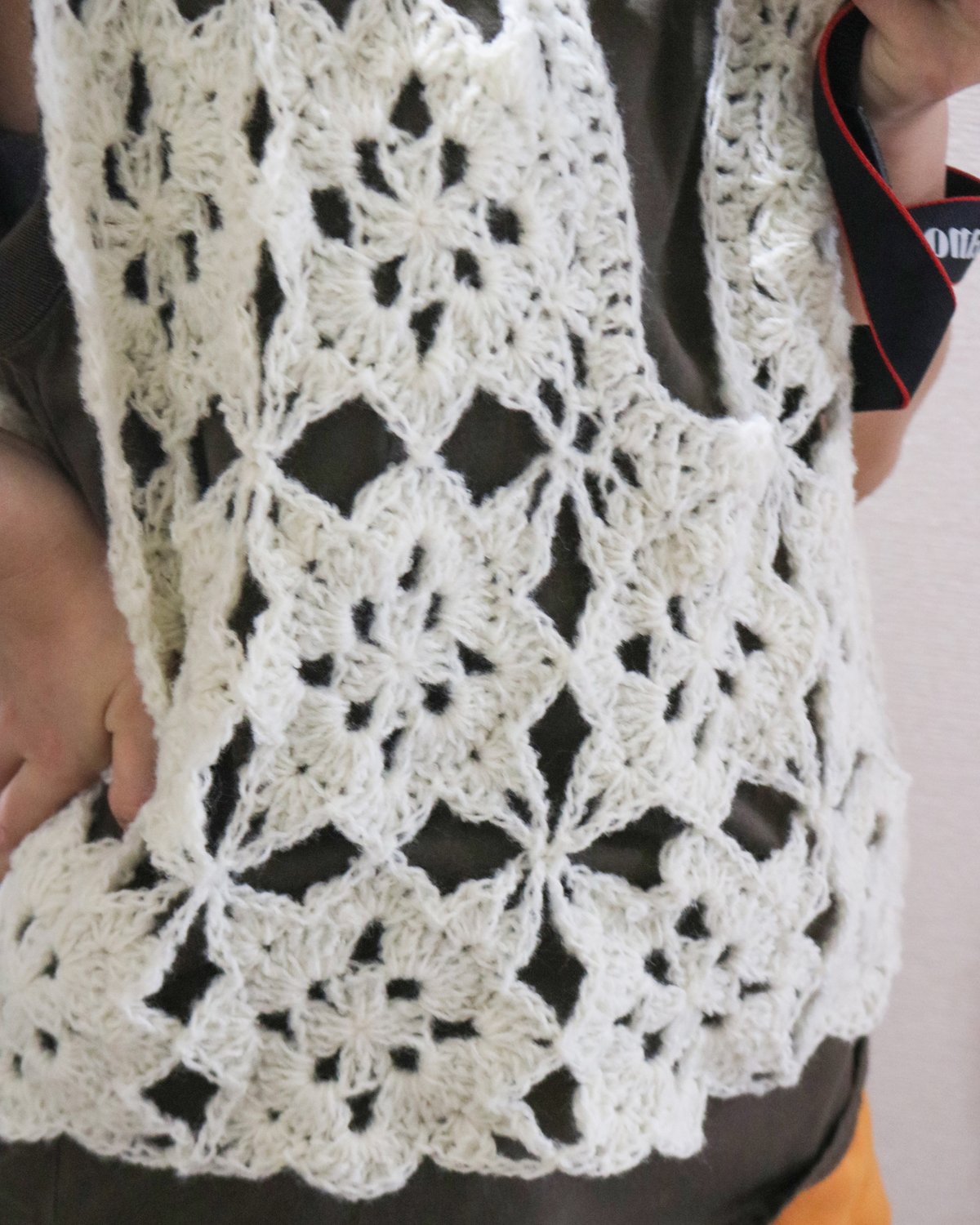 モチーフ編み　ベスト モチーフ編みのVネックベスト前編↓詳細は概要欄チェック - YouTube