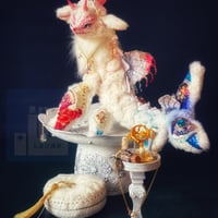 アートドール「白い森・泉のドラゴン」