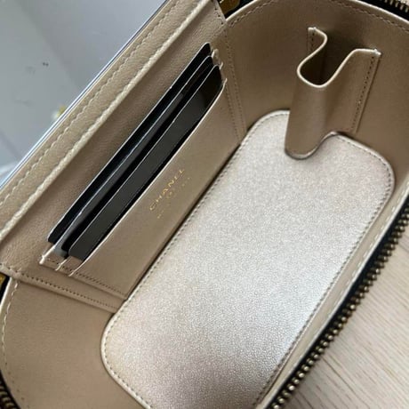 CHANEL シャネル バニティケース ヴァニティ 黒