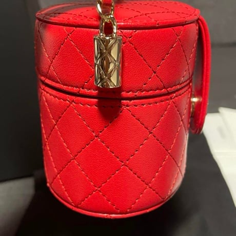 CHANEL シャネル ミニ チェーンクラッチ ヴァニティ