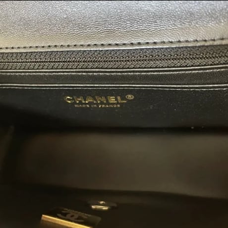 CHANEL  シャネル　ミニマトラッセ ブラック ショルダーバッグ