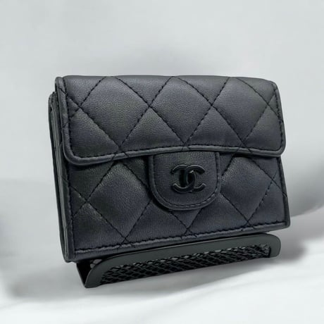 CHANEL  シャネル ソーブラック 3つ折り財布