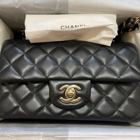 CHANEL  シャネル　ミニマトラッセ ブラック ショルダーバッグ
