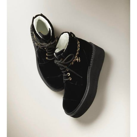 CHANEL  シャネル　22B レースアップ ブーツ 37