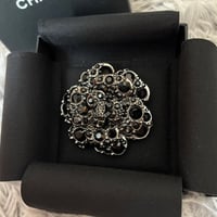 CHANEL  シャネル　ココマーク　カメリア　ブローチ