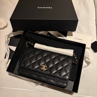 CHANEL  シャネル　チェーンウォレット ゴールド金具