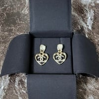 CHANEL  シャネル　23C  ハートピアス シャンパンゴールド