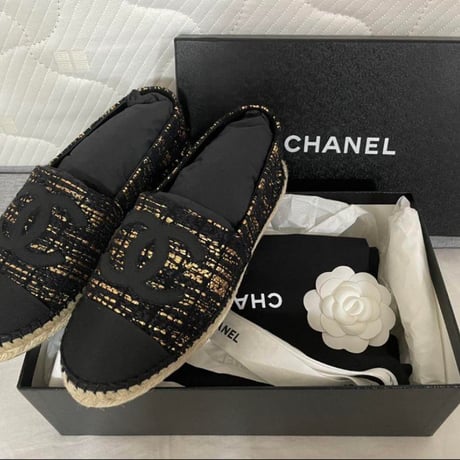 シャネル　エスパドリーユ CHANEL　ゴールド黒　スパンコールサイズ36 新品 シャネルエスパドリーユ CHANELゴールド黒スパンコールサイズ36 新品
