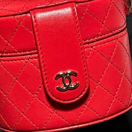 CHANEL シャネル ミニ チェーンクラッチ ヴァニティ