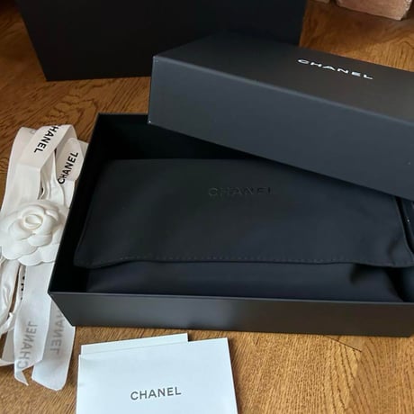 CHANEL  シャネル チェーンショルダーバッグ