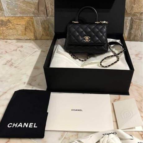 CHANEL  シャネル ココハンドル 19 バッグ