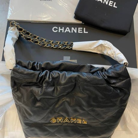 CHANEL  シャネル. 22 ミディアム ハンドバッグ