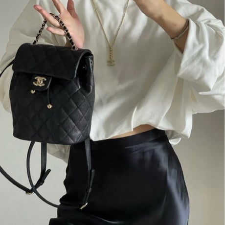 CHANEL  シャネル　リュック　キャビアスキン　黒