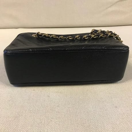 CHANEL  シャネル ヴィンテージV ステッチ シェブロン ショルダー