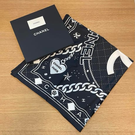 CHANEL  シャネル 大判スカーフ
