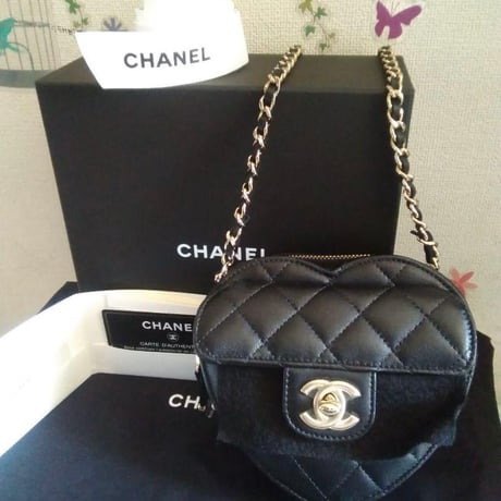 CHANEL  シャネル ハートチェーン クラッチバッグ 黒　ハート ショルダーバッグ