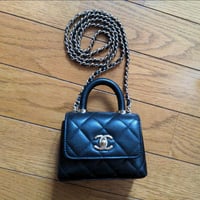 CHANEL  シャネル　ココハンドル　ミニミニ　キャビアスキン