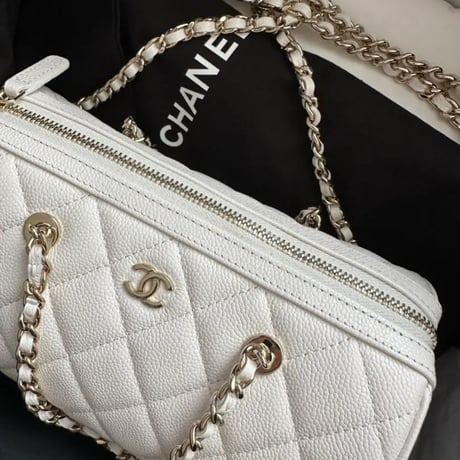 CHANEL  シャネル　25P ミニボストンバッグ キャビアチェーンクラッチ