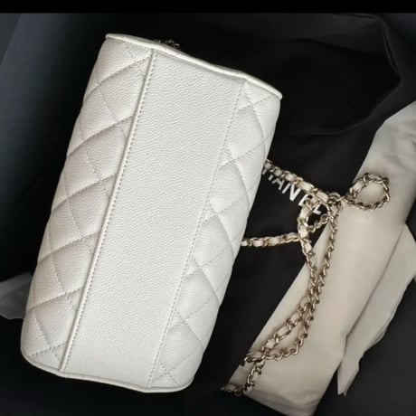 CHANEL  シャネル　25P ミニボストンバッグ キャビアチェーンクラッチ