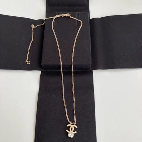 CHANEL  シャネル  ココマーク　ハート　クリスタル　ネックレス　シンプル