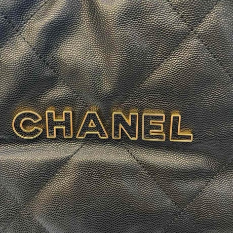 CHANEL  シャネル. 22 ミディアム ハンドバッグ