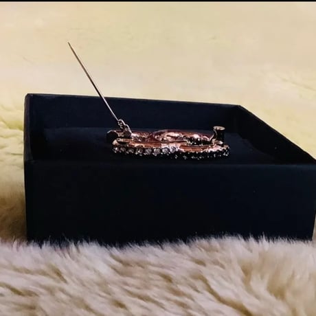 CHANEL  シャネル ブローチ CCマーク ブラック スパンコール