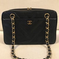 CHANEL  シャネル ヴィンテージV ステッチ シェブロン ショルダー
