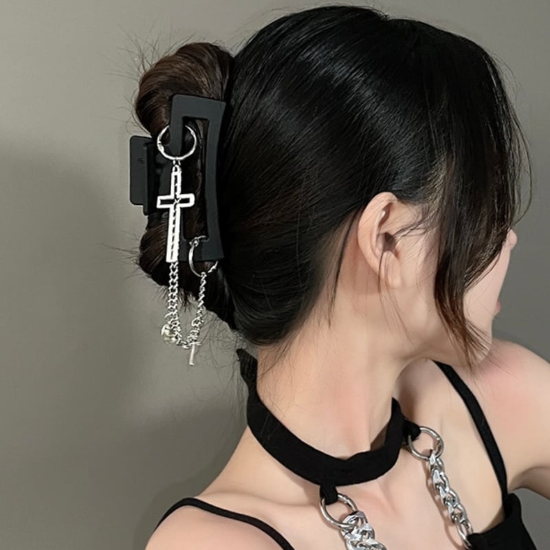 即納】 ゴシック ヘア クリップ Gothic hair clip Ot289 | 韓国ファ