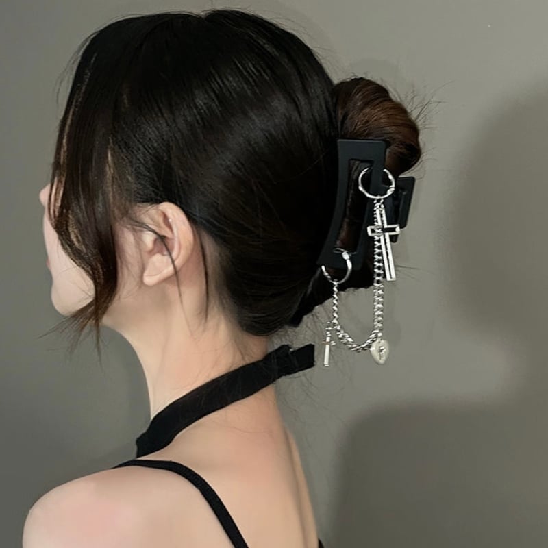 即納】 ゴシック ヘア クリップ Gothic hair clip Ot289 | 韓国ファ