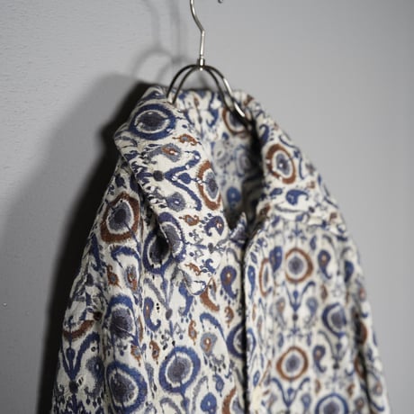 "PERIOD FEATURES" Machine cut work Digital Print Jacket