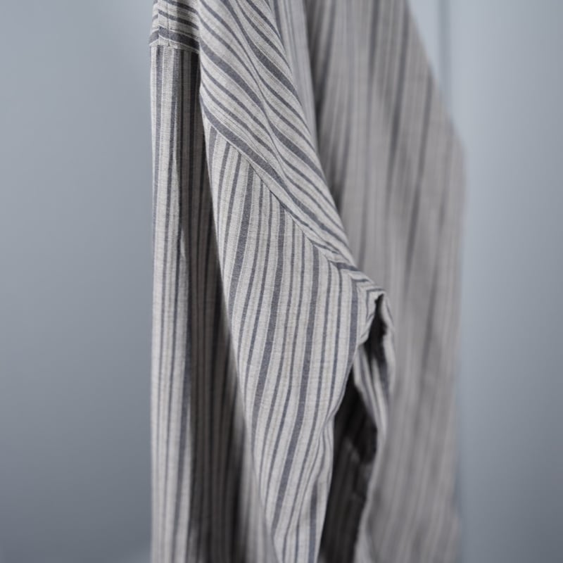 Aquellos Ojos Verdes BISHU V neck over shirt |