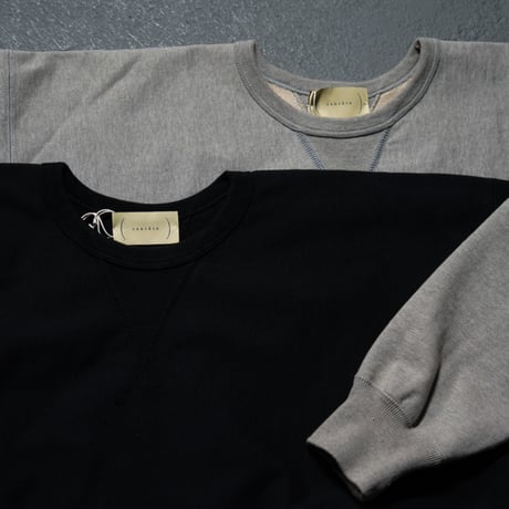 "cantate"  Essential Sweat Pullover