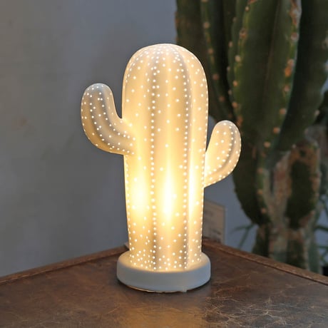 PORCELAIN CACTUS LIGHT MAT WHITE