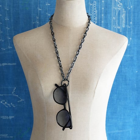 ACETATE CHAIN BACK-LOOP BLACK CRACK