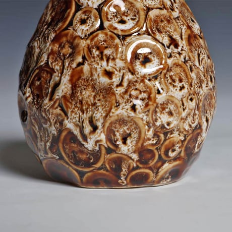LOTUS POD ROUND VASE