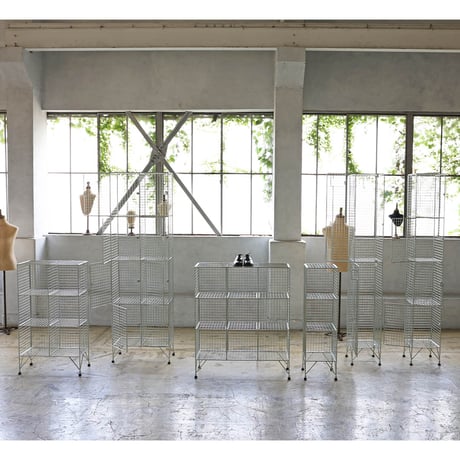 WIRE LOCKER 2 COLUMNS BY 4 LAYERS（大型3）