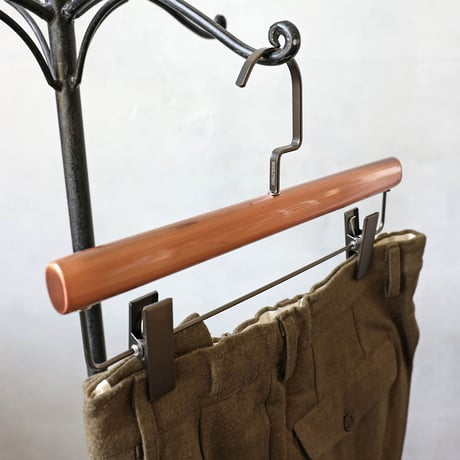 STAINLESS BOTTOM HANGER BROWN